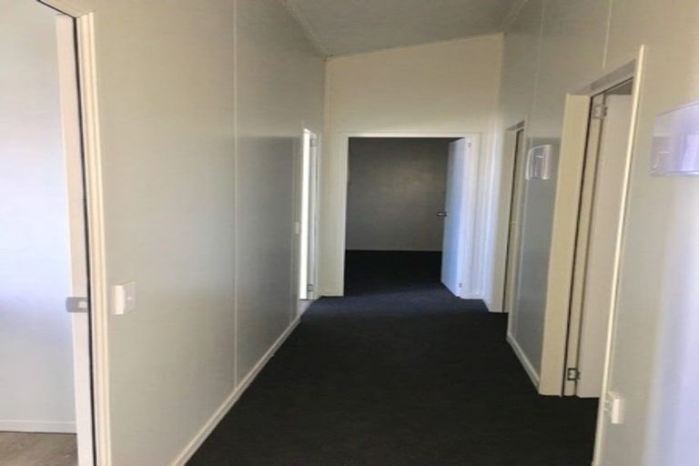 Photo of property in 49a Fairclough Road, Beach Haven, Auckland, 0626