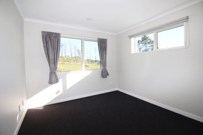 Photo of property in 80 Jeroboam Loop, Kumeu, 0810