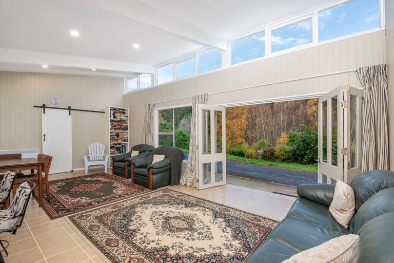 Photo of property in 23 Village Loop Road, Waipori Falls, Outram, 9073