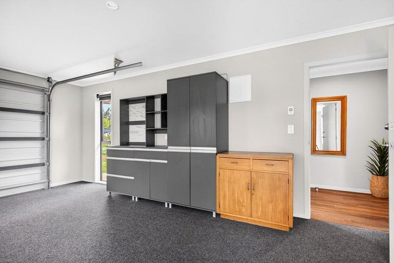 Photo of property in 3 Redwood Lane, Martinborough, 5711