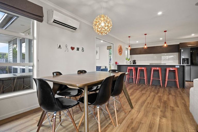 Photo of property in 20 Rue De La Mare, Parklands, Christchurch, 8083