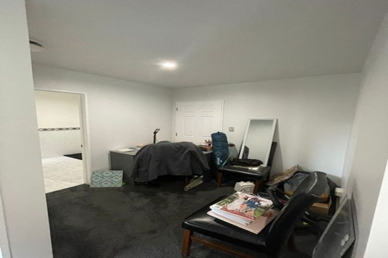 Photo of property in 11 Rosses Place, Pinehill, Auckland, 0632