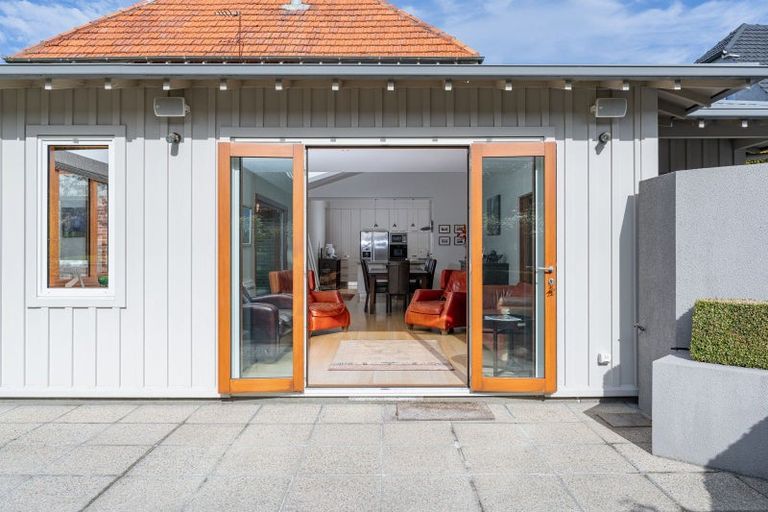 Photo of property in 355 Highgate, Roslyn, Dunedin, 9010