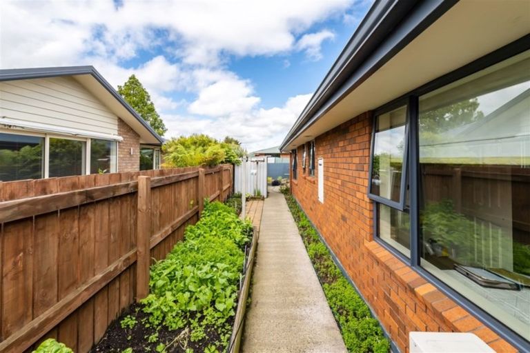 Photo of property in 16 Kura Place, Mosgiel, 9024