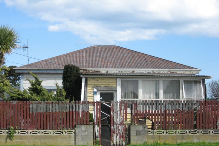 Photo of property in 207 Puriri Street, Castlecliff, Whanganui, 4501