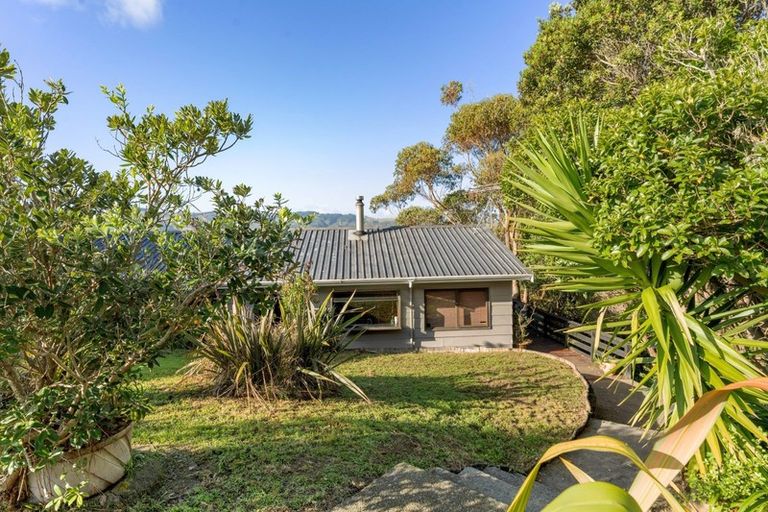 Photo of property in 37 Westhaven Drive, Tawa, Wellington, 5028