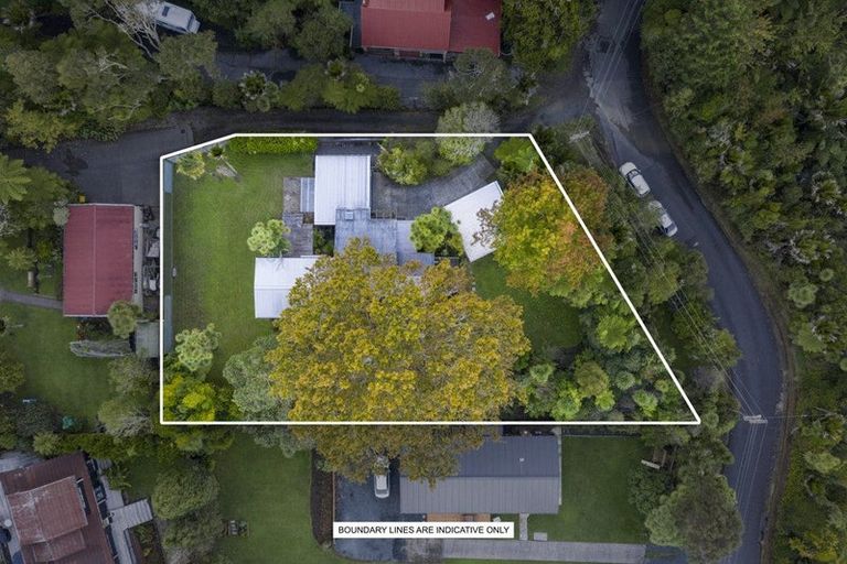 Photo of property in 8 Rimu Road, Oratia, Auckland, 0604