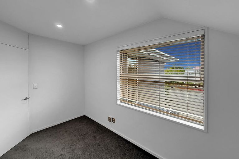 Photo of property in 63 Springfield Road, St Albans, Christchurch, 8014