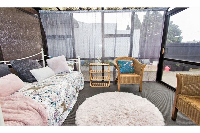 Photo of property in 73 Hargood Street, Woolston, Christchurch, 8062