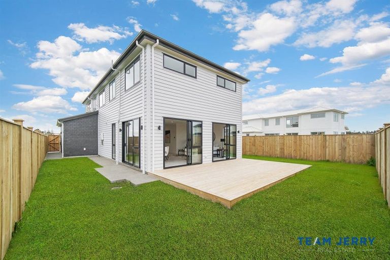 Photo of property in 17 Kaitiaki Drive, Clarks Beach, 2122