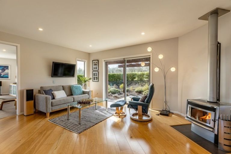 Photo of property in 43 Petra Way, Upper Moutere, 7173