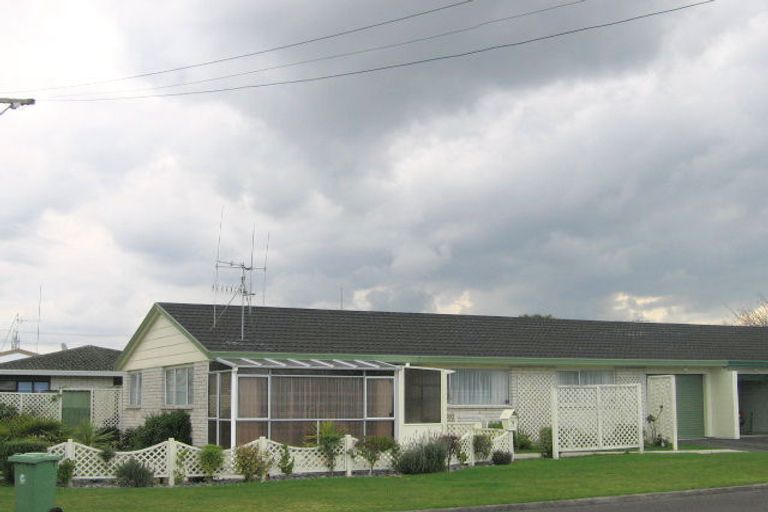 Photo of property in 62 Pemberton Crescent, Greerton, Tauranga, 3112