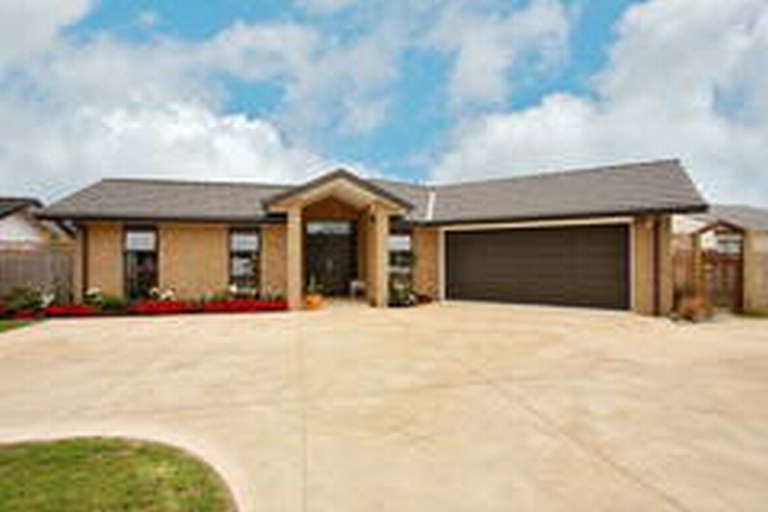 Photo of property in 28 Ellesmere Avenue, Bell Block, New Plymouth, 4312