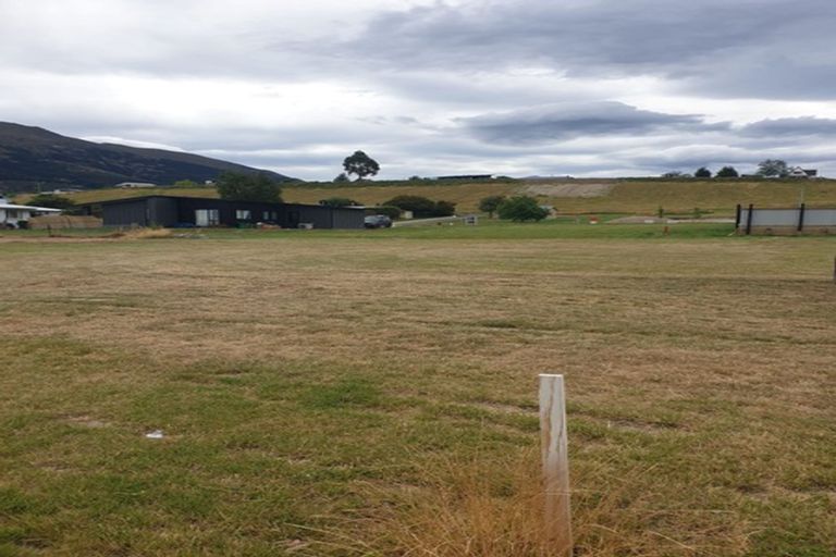 Photo of property in 35 Timsfield Drive, Lake Hawea, Wanaka, 9382