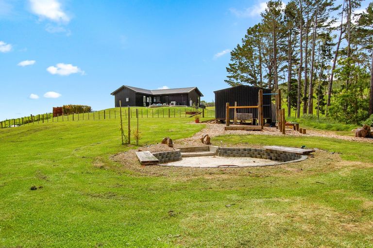 Photo of property in 1 Gumtree Way, Kaiwaka, 0573