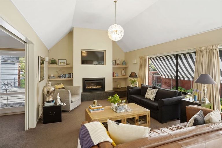 Photo of property in 33 Lavandula Crescent, Burnside, Christchurch, 8042