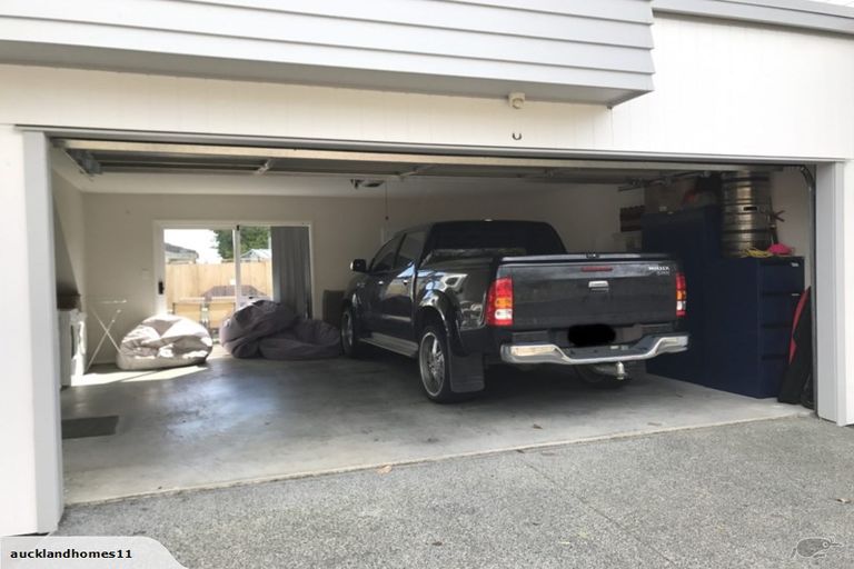 Photo of property in 4 Ruhanui Lane, Pakuranga Heights, Auckland, 2010