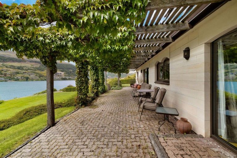 Photo of property in 315 Peninsula Road, Kelvin Heights, Queenstown, 9300
