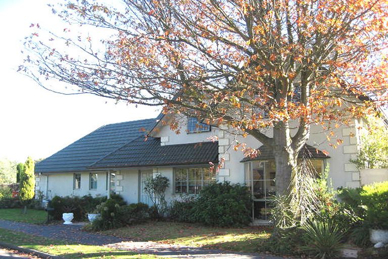 Photo of property in 1/2a Chislehurst Place, Bryndwr, Christchurch, 8052