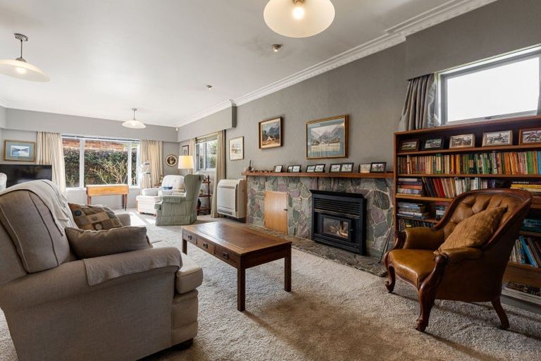 Photo of property in 24 Queen Street, Cambridge, 3434