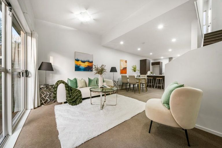 Photo of property in 3/206 Manuka Road, Bayview, Auckland, 0629