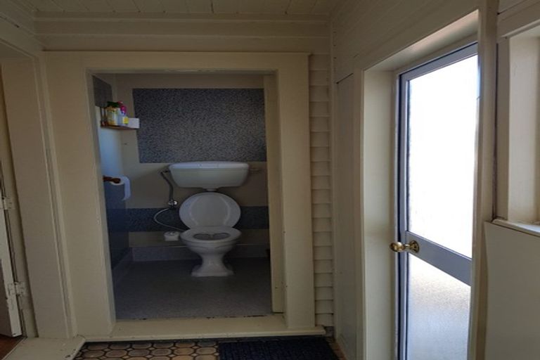 Photo of property in 16 Trafalgar Street, Johnsonville, Wellington, 6037