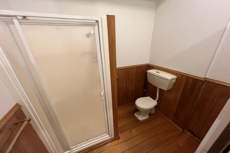 Photo of property in 27 Shannon Street, Mount Victoria, Wellington, 6011