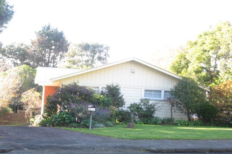 Photo of property in 12 Lawrence Crescent, Hillpark, Auckland, 2102