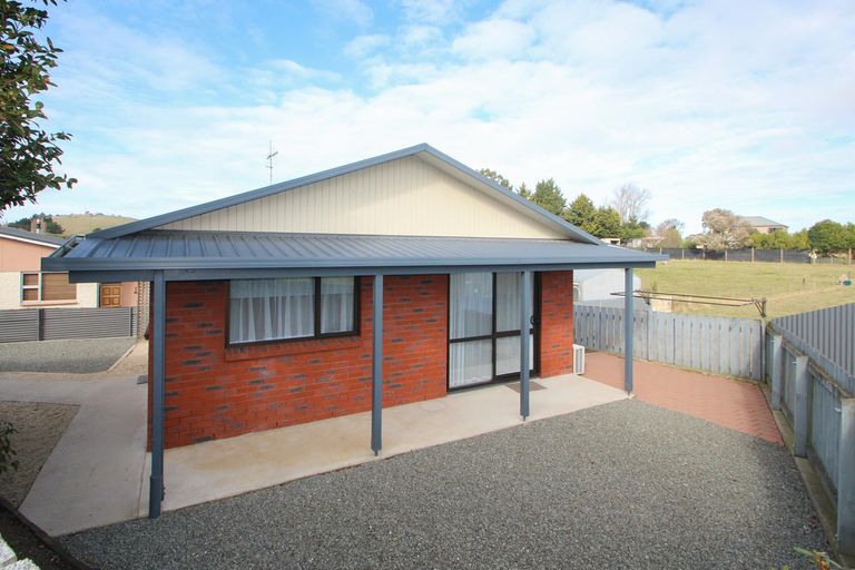 Photo of property in 14b Leven Street, South Hill, Oamaru, 9400