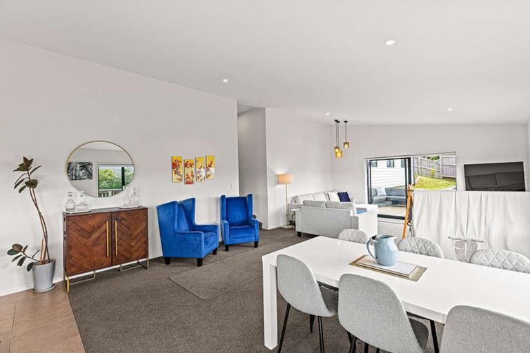 Photo of property in 14 Rauta Way, Helensville, 0800