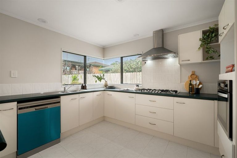 Photo of property in 3 Bryn Mawr Place, Albany, Auckland, 0632