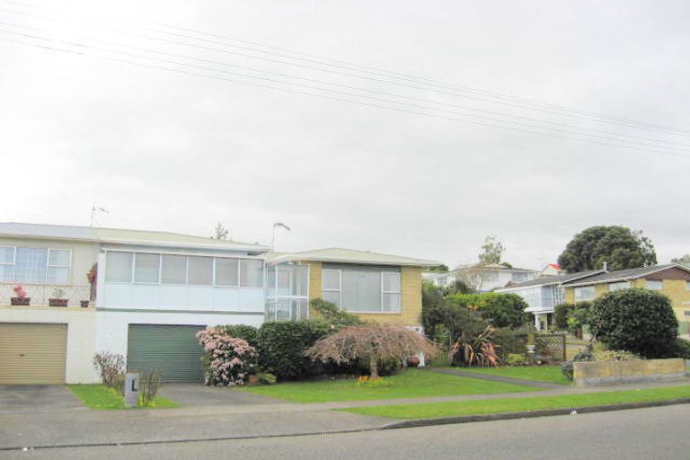 Photo of property in 42 York Street, Levin, 5510