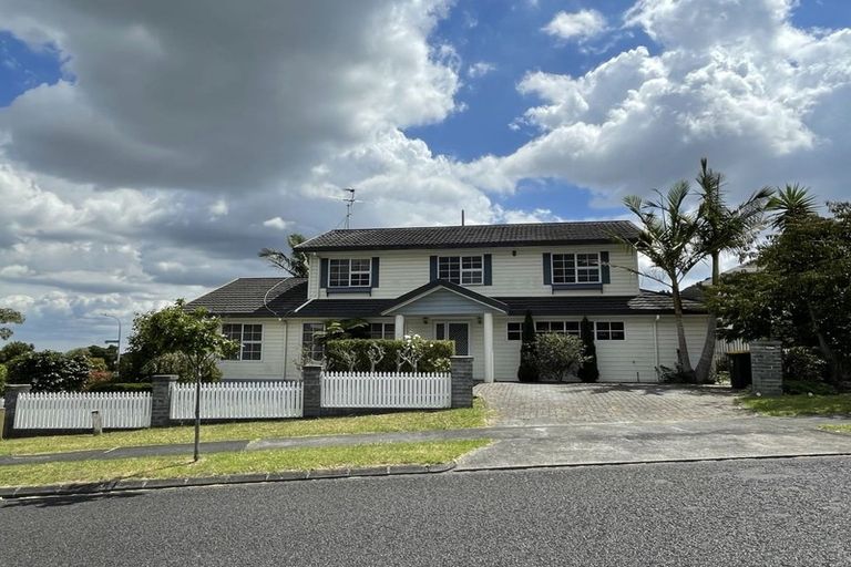 Photo of property in 2 Lemonwood Place, The Gardens, Auckland, 2105