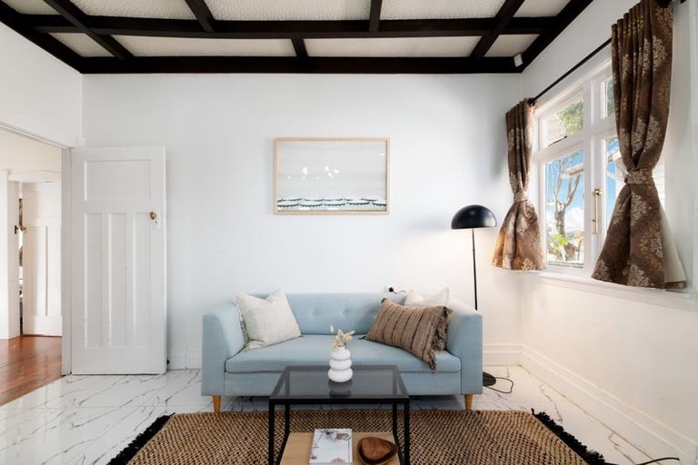 Photo of property in 118a Hutchinson Avenue, New Lynn, Auckland, 0600