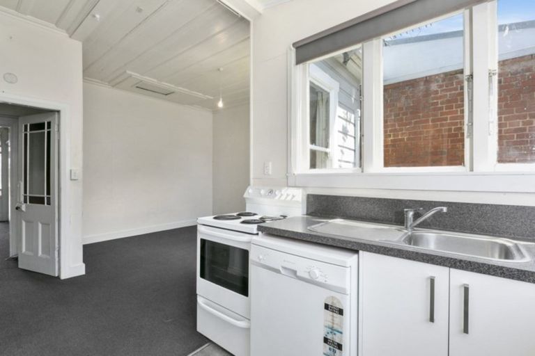 Photo of property in 52 Howe Street, North Dunedin, Dunedin, 9016