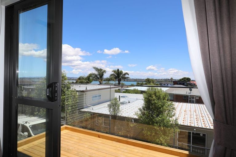 Photo of property in 58a Sorrel Crescent, Bucklands Beach, Auckland, 2012
