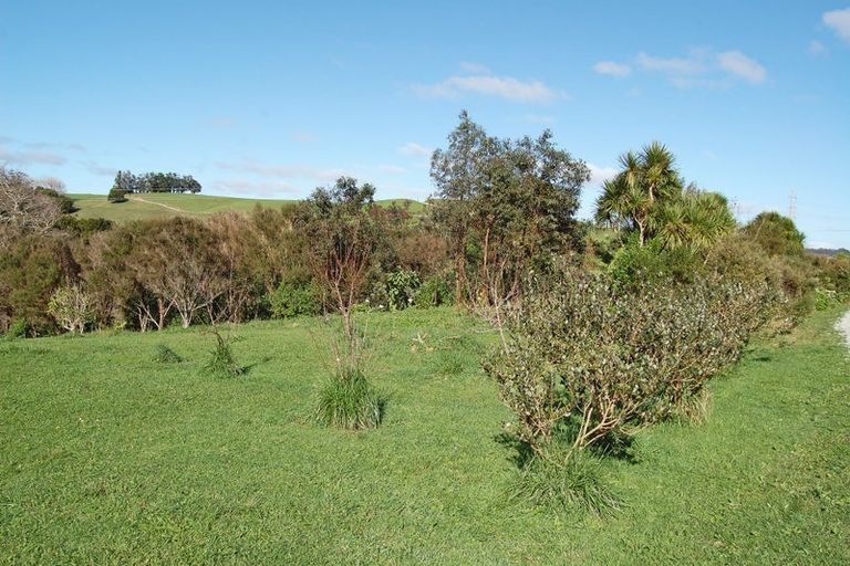 Photo of property in 126 Oneriri Road, Kaiwaka, 0573