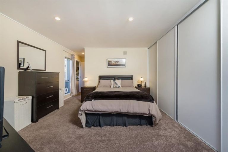 Photo of property in 36a Orchard Road, Waiake, Auckland, 0630