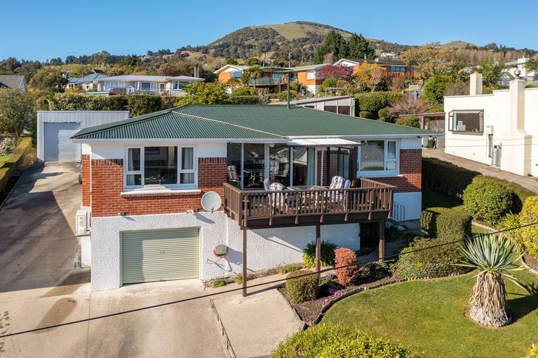 Photo of property in 6 Clyde Street, Kinmont Park, Mosgiel, 9024