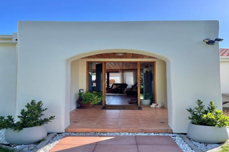 Photo of property in 2 Arklow Street, Albert Town, Wanaka, 9305