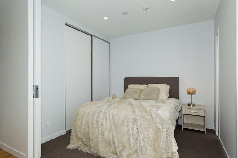 Photo of property in Frank Sargeson Apts, 501/74 Anzac Street, Takapuna, Auckland, 0622