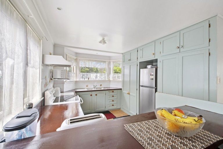 Photo of property in 15 Collingwood Road, Waiuku, 2123