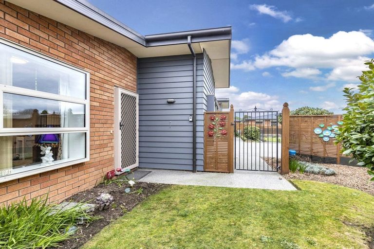 Photo of property in 24/56 Gladson Avenue, Sockburn, Christchurch, 8042