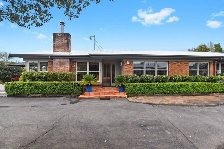 Photo of property in 8 Braid Road, St Andrews, Hamilton, 3200