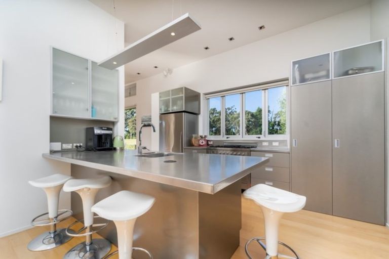 Photo of property in 101 Oxford Street, Martinborough, 5711