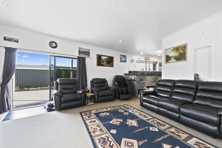 Photo of property in 20 Kings Drive, Levin, 5510