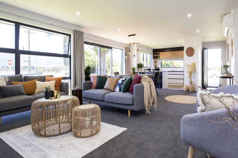 Photo of property in 5 Ropata Te Ao Way, Otaki, 5512