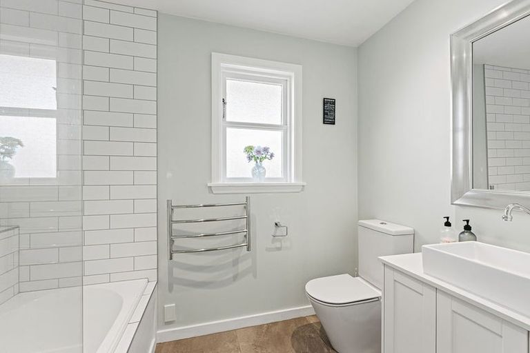 Photo of property in 229 Weston Road, St Albans, Christchurch, 8052