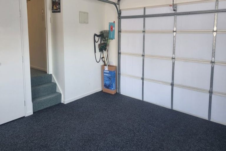 Photo of property in 72 Cabeleigh Drive, Helensville, 0800