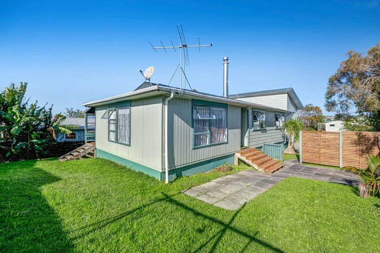 Photo of property in 23 Snells Beach Road, Snells Beach, 0920